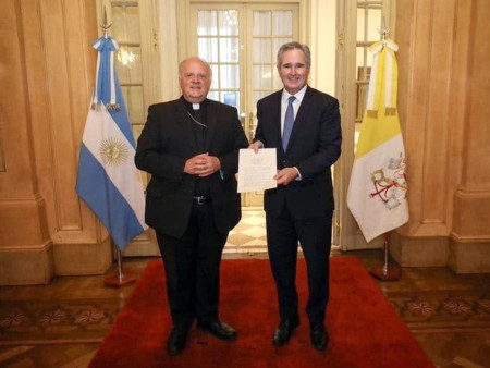 El nuevo nuncio apostólico se reunió con Quirno y crecen las expectativas por una visita del papa León XIV